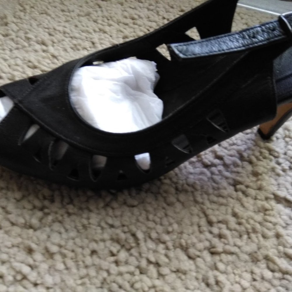 Sandals - Picture 2 of 2